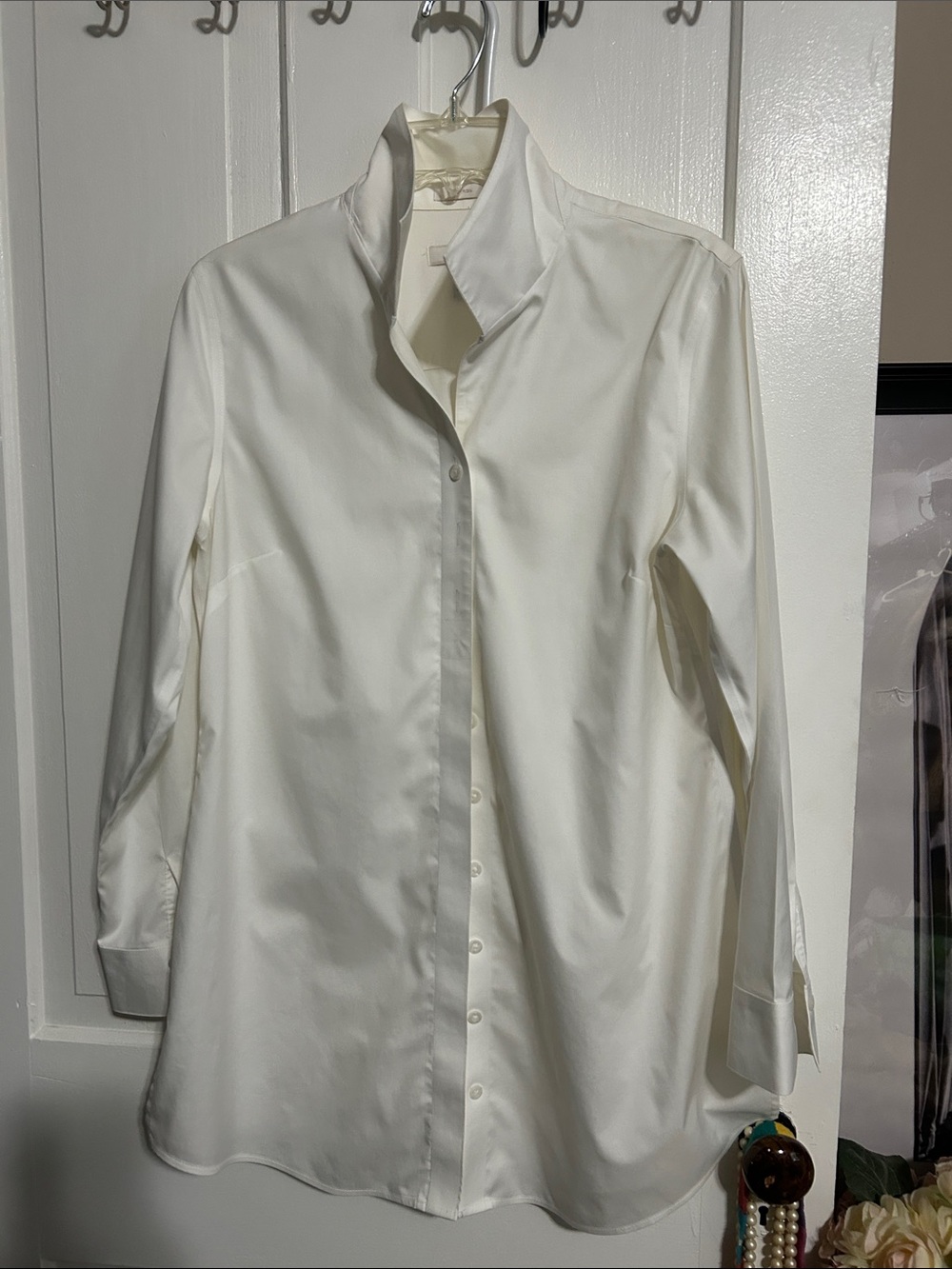 CHICOS β’ The Perfect NO IRON White Oversized Button-Up Button Down Shirt - Picture 6 of 11
